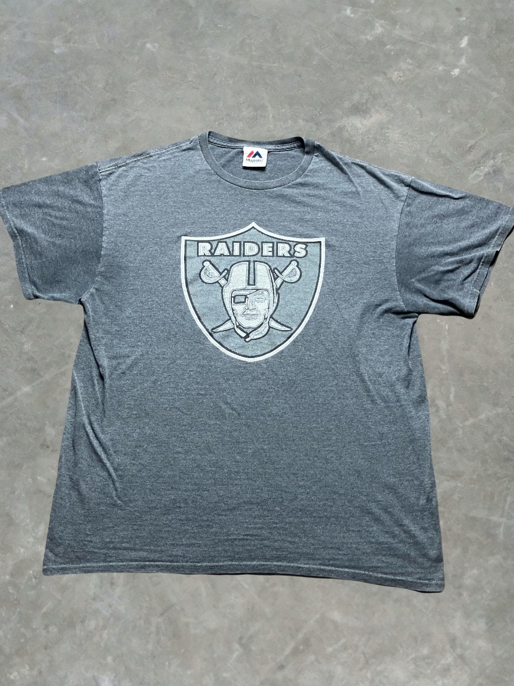 ☀️ Oakland Raiders Majestic NFL Football Graphic Tee Mens L Gray